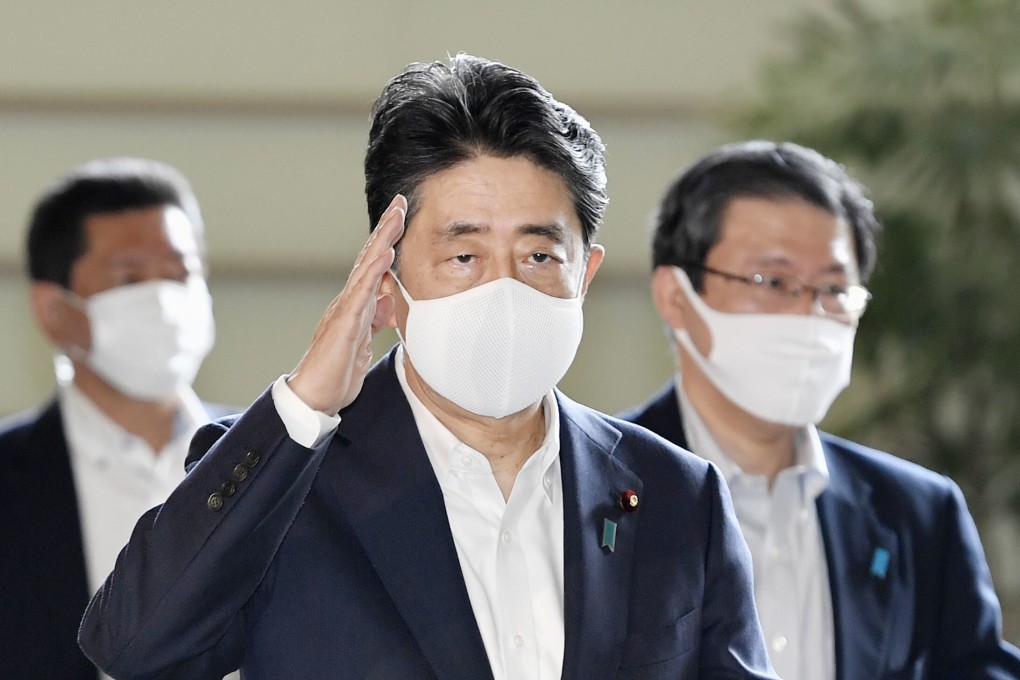 Japanese Prime Minister Shinzo Abe (centre) last visited the shrine in December 2013. Photo: Kyodo