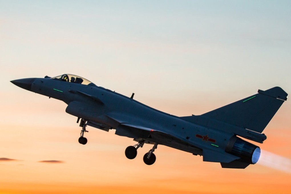 A J-10 fighter jet. Taiwan says Chinese J-10 and J-11 aircraft crossed the midway line of the Taiwan Strait on Monday, the same day Taiwanese leaders met US health secretary Alex Azar during his controversial visit.