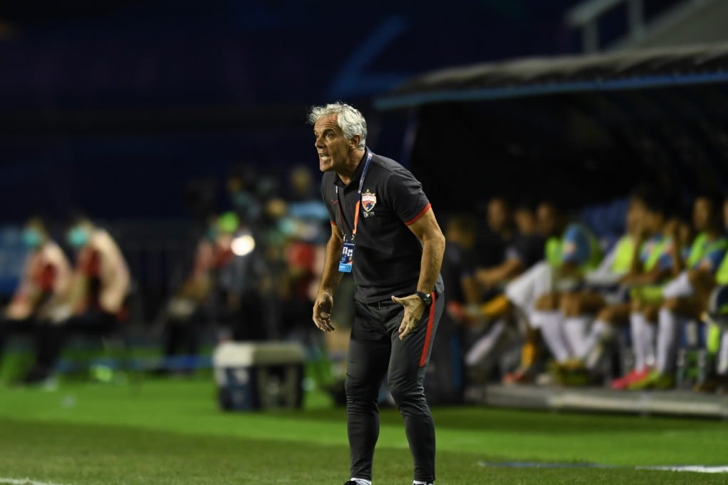 Roberto Donadoni, head coach of Shenzhen FC, shouts at his players during their Chinese Super League 2020 first-round win over Guangzhou R&F. Photo: Xinhua