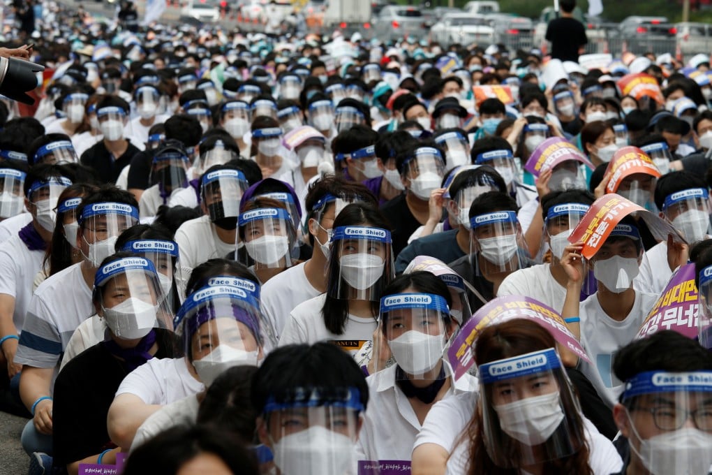 South Korean medical residents and doctors take part in a 24-hour strike to protest a government plan to increase medical school admissions. Photo: Reuters