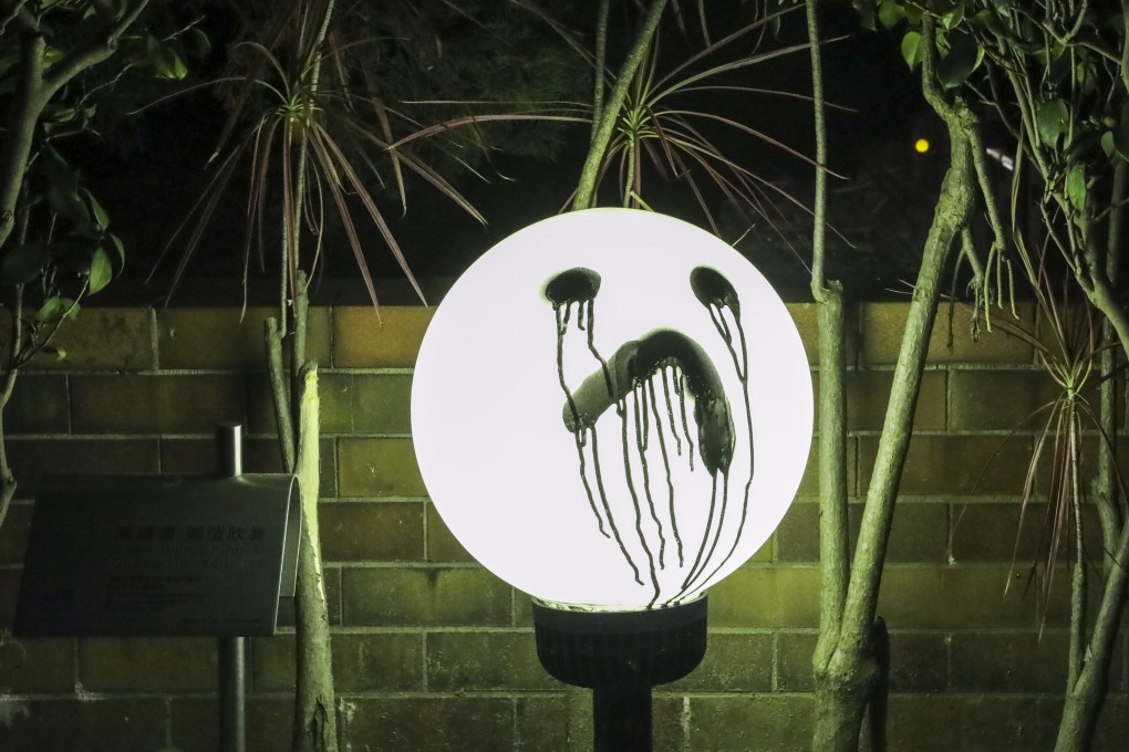 A vandalised light fixture at Hong Kong Polytechnic University during the police siege of the campus during last year’s protests. A new study has found the mental well-being of university students has declined since 2017. Photo: K.Y. Cheng