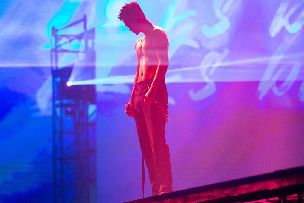 Taiwanese pop star Eric Chou’s sold-out concerts at the Taipei Arena in Taipei last weekend gave fans an insight in what live gigs are going to be like during the coronavirus era. Once inside, things were pretty normal, face masks aside, but they ran a gauntlet of health measures just to get in.