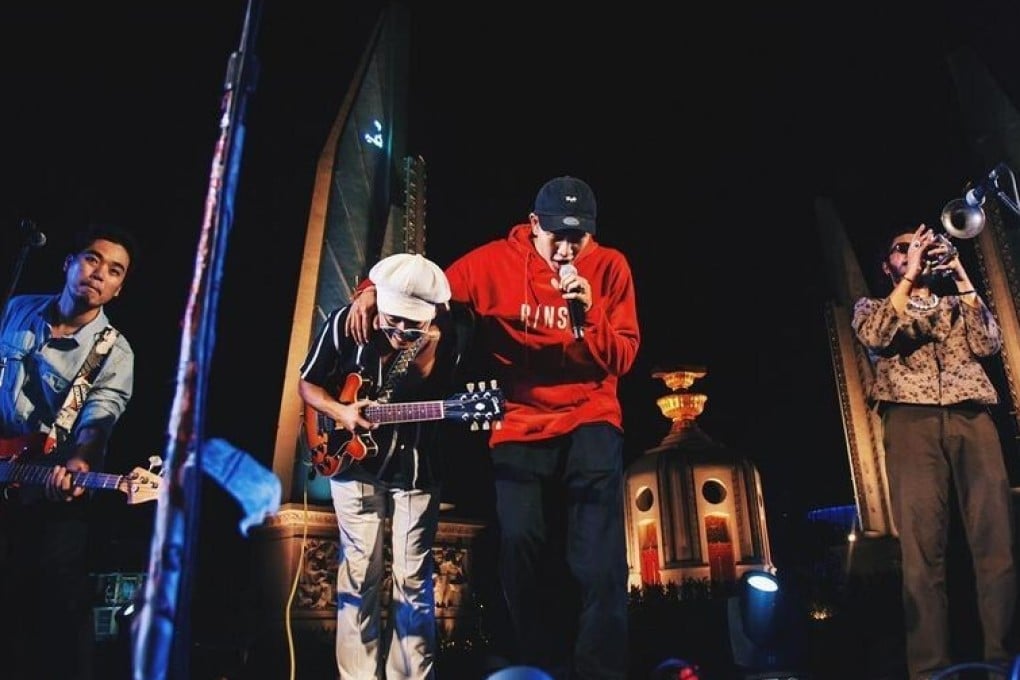 Entertainers at the August 16 rally in Bangkok. Photo: Facebook