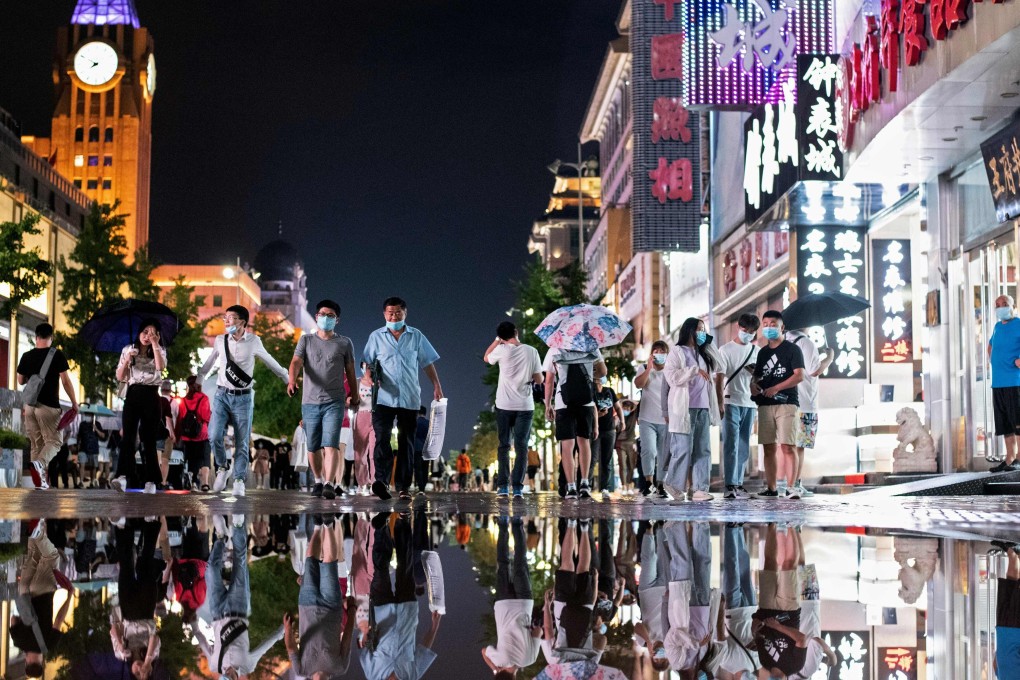 The Caixin/Markit services purchasing managers’ index (PMI), which focuses on smaller, private firms, fell slightly to 54.0 in August from 54.1 in July, which was the highest reading since April 2010. Photo: AFP