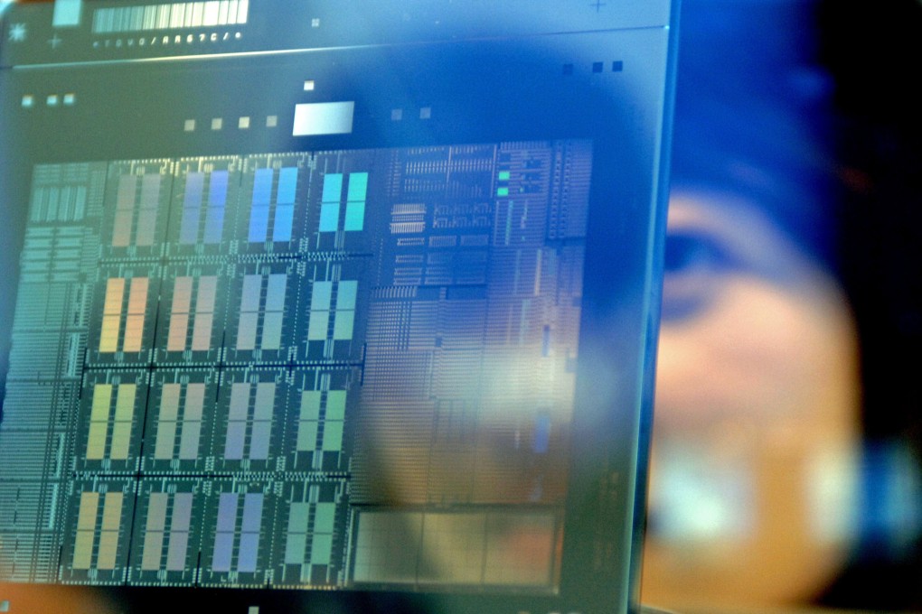 Global demand for 5G-related applications, including infrastructure and smartphones, boosted Taiwan’s exports of electronics products, including semiconductors, in August. Photo: Agence France-Presse