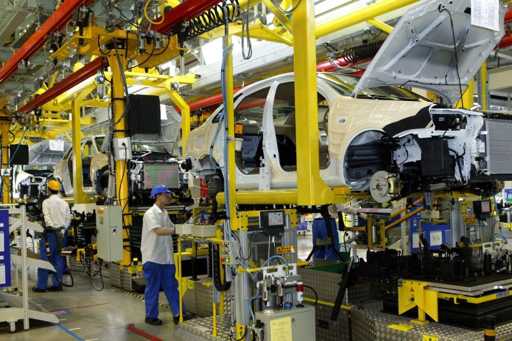 Only 4.3 per cent of AmCham Shanghai’s members plan to move parts of their operations back to the United States, despite bilateral tensions between Washington and Beijing. Photo: AP