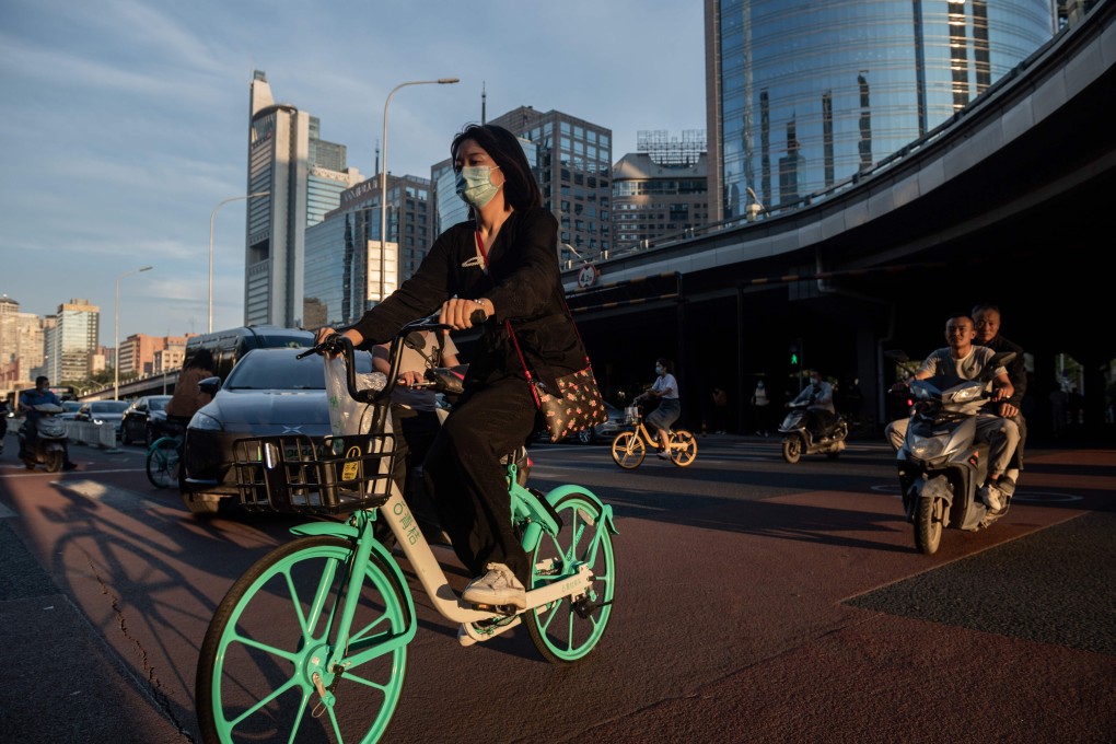 Rush hour in Beijing. Institutions are expected to flock to companies with greater earnings potential over the second half of this year. Photo: AFP