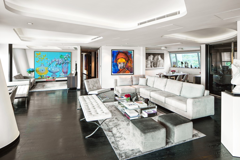 Corina Larpin's Repulse Bay flat. Photography: John Butlin. Styling: Flavia Markovits. Photo assistant: Timothy Tsang