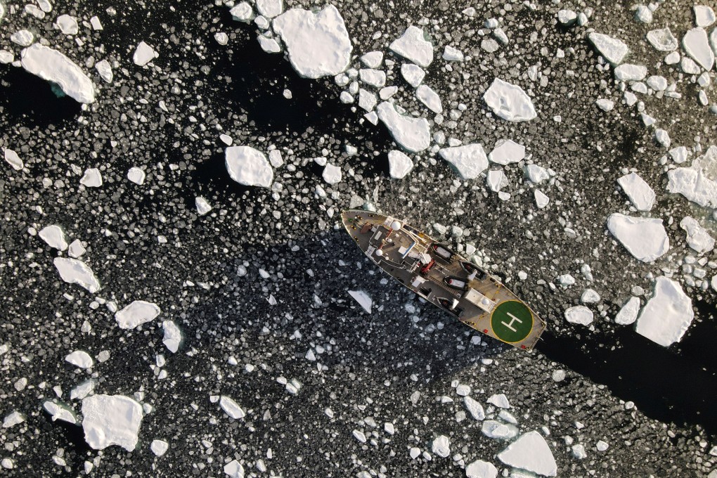 Greenpeace's Arctic Sunrise ship navigates through floating ice in the Arctic Ocean. Photo: Reuters