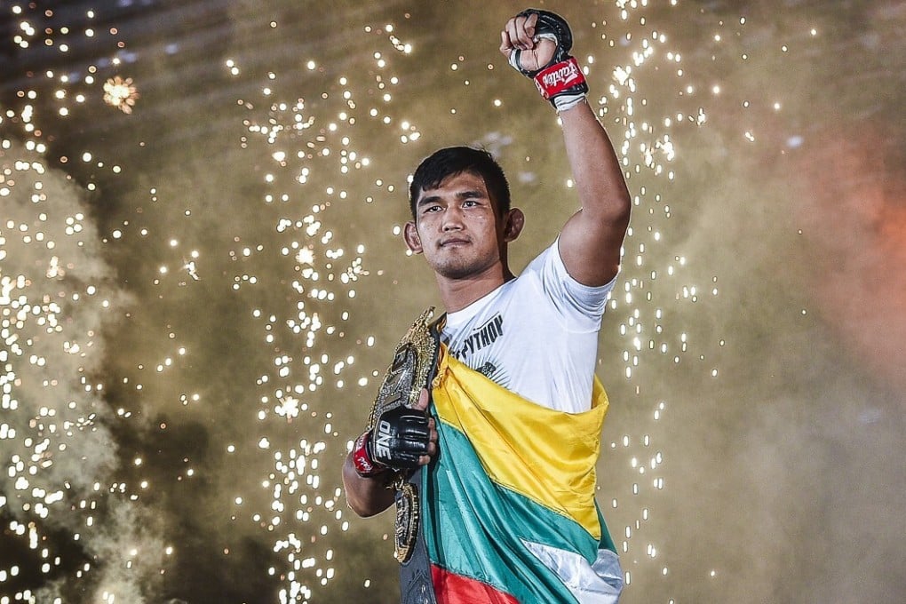Aung La N Sang walks to the ring.