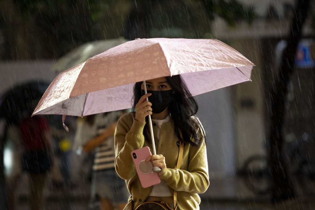 Bad weather hit Hong Kong on Wednesday night, when a black rainstorm warning was issued. Photo: Warton Li