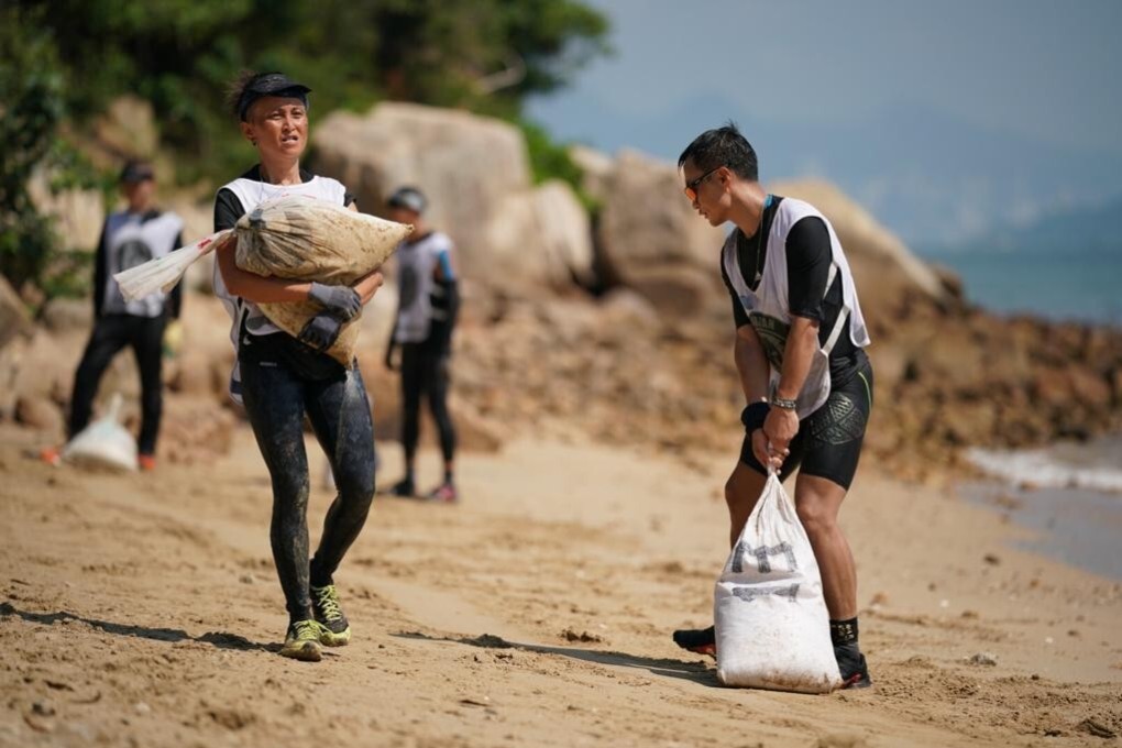 Ellen Hai-yee Lun’s (left) determination to carry heavy sandbags brought a tear to the organiser’s eye. Photos: Spartan Race