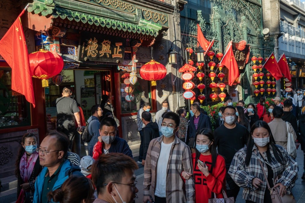 The Caixin/Markit services purchasing managers’ index (PMI), which focuses on sentiment within smaller, private firms, rose to 54.8 in September from 54.0 in August, remaining positive for a fifth consecutive month. Photo: Bloomberg