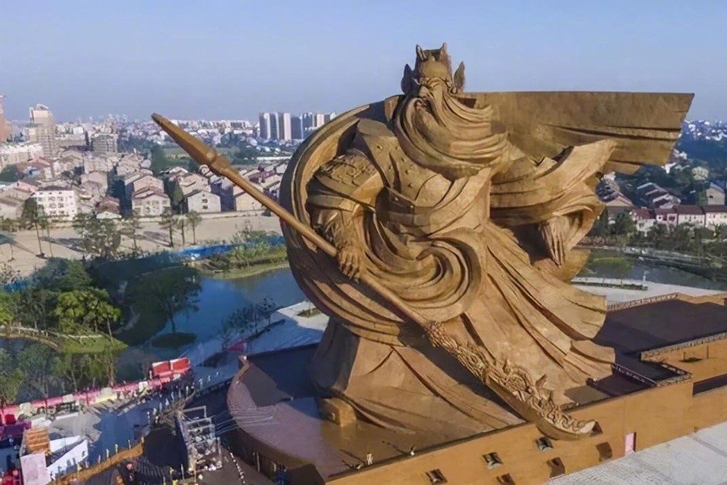 Beijing has ordered a 58-metre-tall statue of Chinese war god Guan Yu in Hubei to be “rectified”. Photo: Weibo