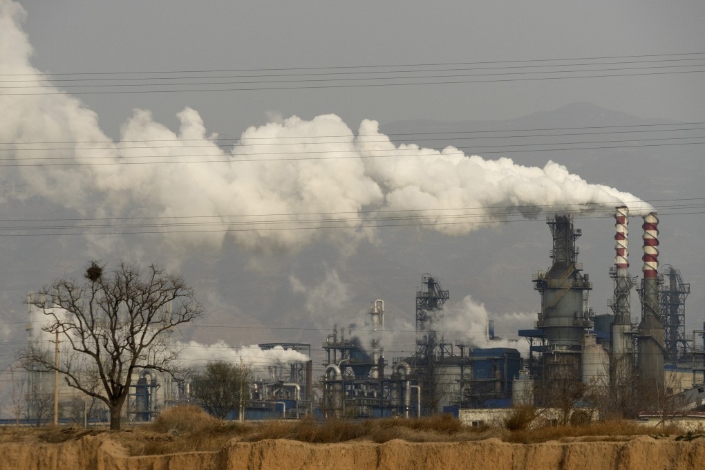 Scientists say China should aim to reach peak emissions before 2030. Photo: AP