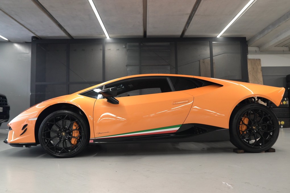 Police in New Zealand seized seven high-end luxury vehicles including a Lamborghini Huracan. Photo: Twitter