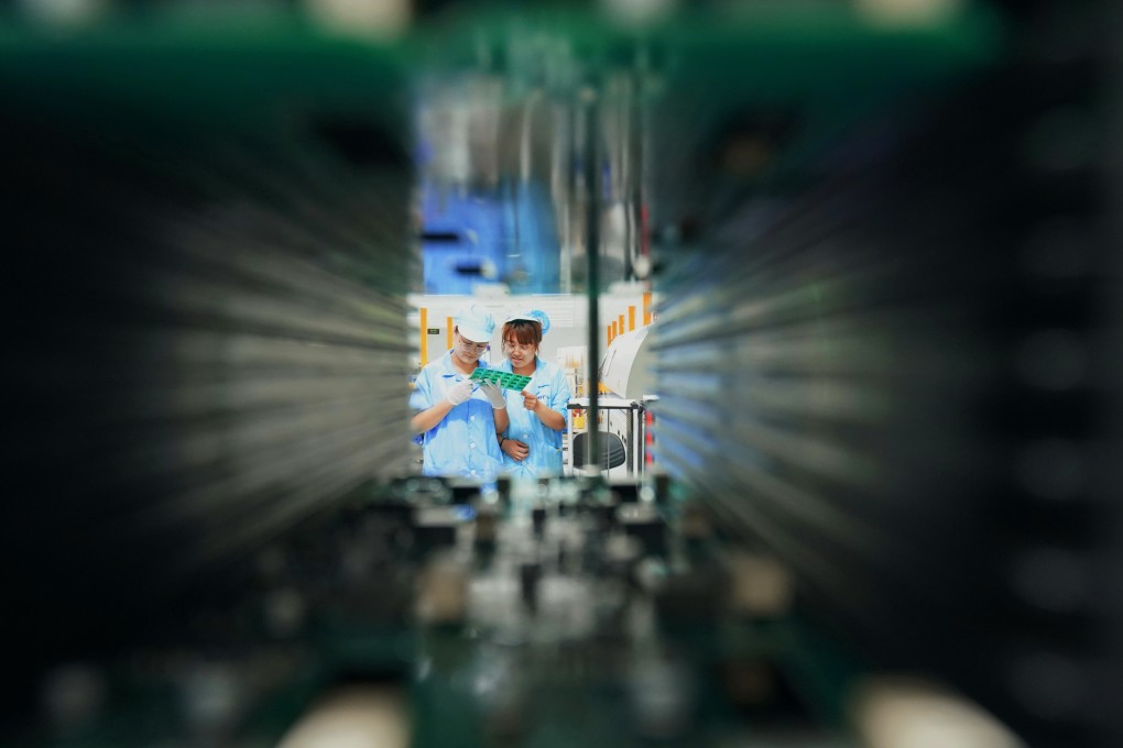 Employees work in an electronics factory in Qinhuangdao, north China’s Hebei Province, on August 1. Technological development and self-reliance are among the core concerns in China’s latest five-year plan. Photo: Xinhua