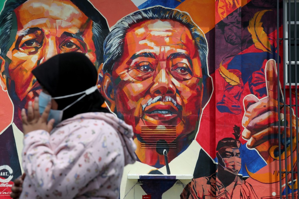 A mural depicting Malaysia's Prime Minister Muhyiddin Yassin in Kuala Lumpur. Photo: Reuters