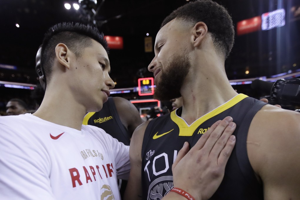 Toronto Raptors guard Jeremy Lin greets Golden State Warriors guard Stephen Curry after the 2019 NBA Finals. The pair have been training together ahead of the new season. Photo: AP