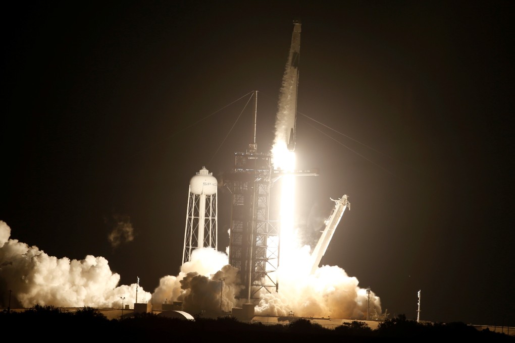 A SpaceX Falcon 9 rocket, with the Crew Dragon capsule, is launched carrying four astronauts on November 15, 2020. Photo: Reuters