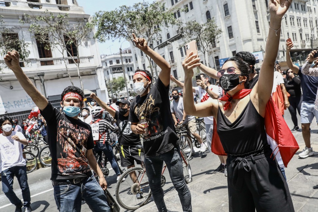 Citizens celebrate the resignation of interim president Manuel Merino on November 15, 2020. Photo: EPA-EFE