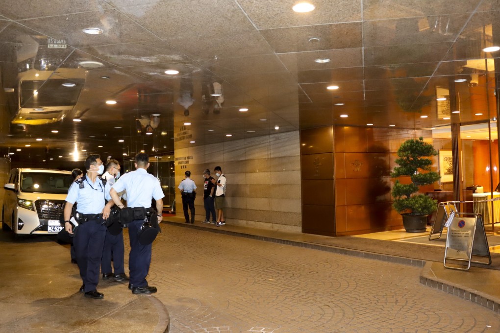 Video shows Hong Kong knife attack on Chinese billionaire was over in ...