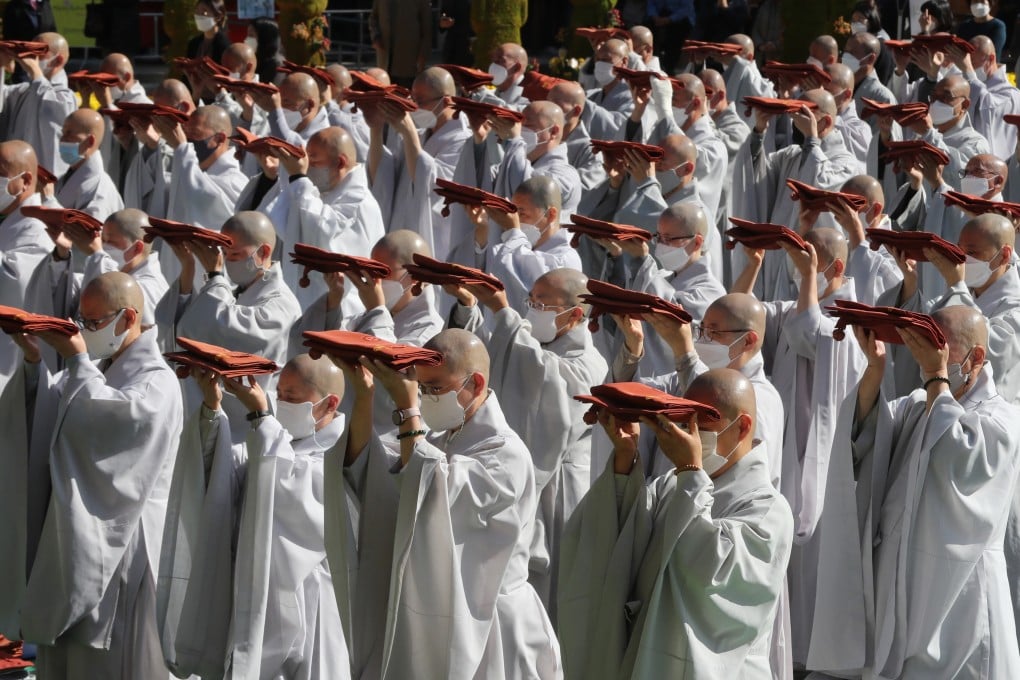 Buddhist monks and nuns during an ordination ceremony at Jogye Temple in Seoul. Photo: YNA/DPA