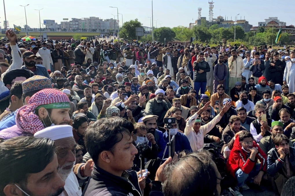Supporters of Tehreek-e-Labaik Pakistan block a main highway during an anti-France rally in Islamabad on Monday. Photo: AP