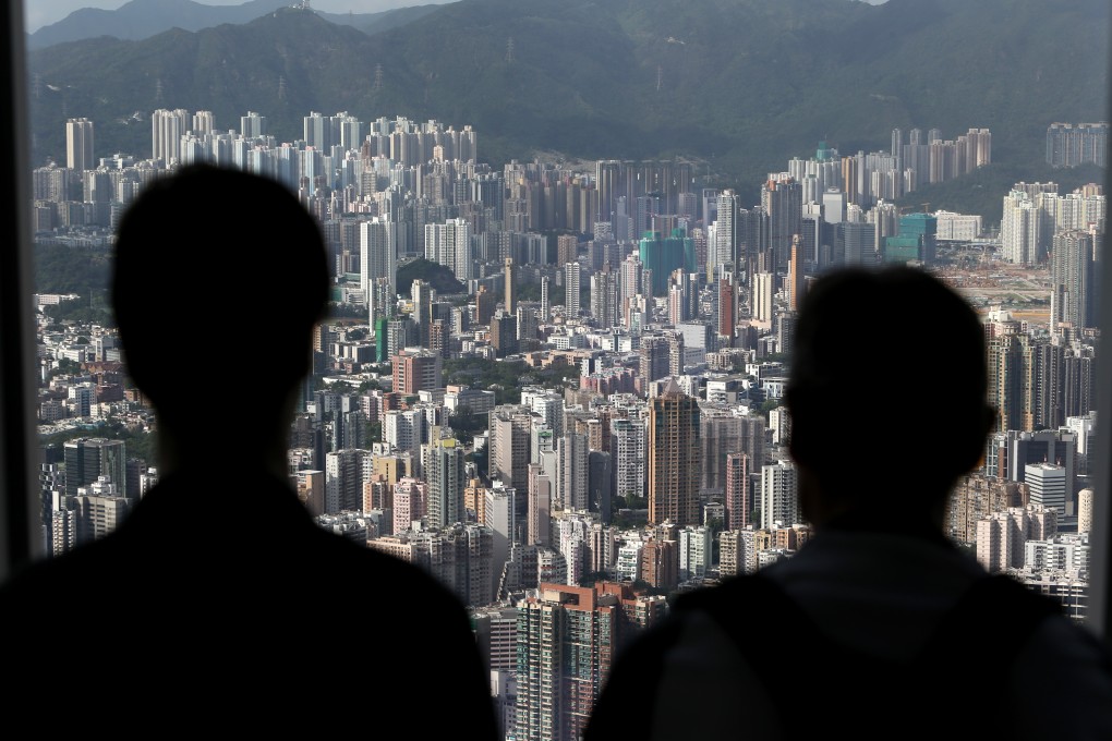 It is likely most of October’s transactions involved owners who were still willing to reduce their asking prices because of concerns about the economic outlook, said Derek Chan of Ricacorp. Photo: Winson Wong