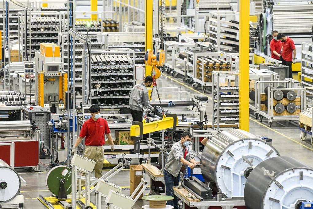 China’s official manufacturing purchasing managers’ index (PMI) rose to 52.1 in November. Photo: Xinhua