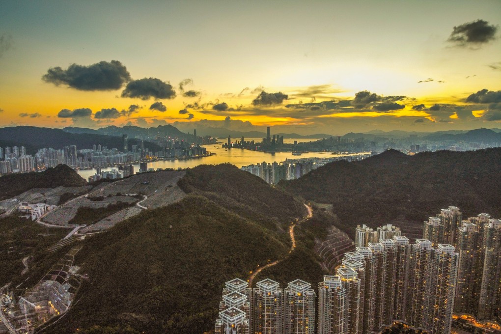 The value of mortgages approved fell for a fourth consecutive month in October, according to the latest data from the Hong Kong Monetary Authority. Photo: Sun Yeung