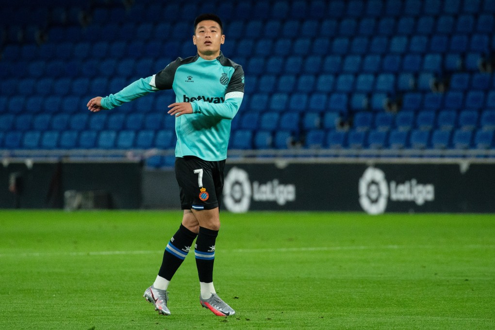 Espanyol’s Wu Lei warms up before a Spanish second division match against Girona FC in November. Photo: Xinhua