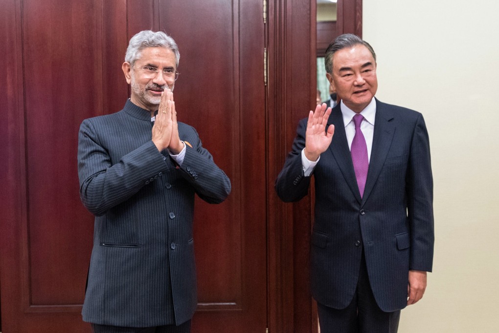 Foreign ministers Subrahmanyam Jaishankar (left) and Wang Yi held talks to try to end their countries’ border dispute, without success. Photo: Xinhua