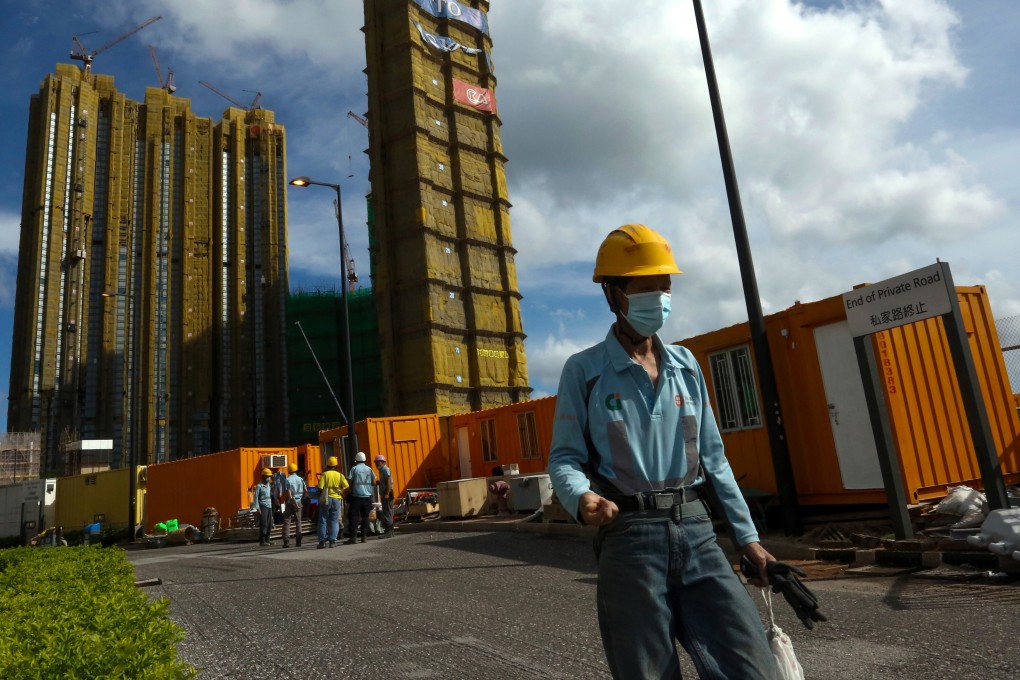 Health experts have warned workers at construction sites are at higher risk of Covid-19 transmission than other employees. Photo: Jonathan Wong
