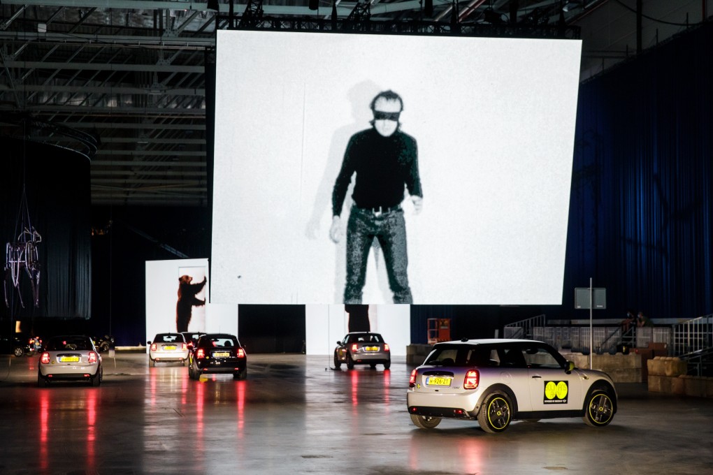 Drivers in their cars attend the Boijmans Van Beuningen drive-thru museum at the Ahoy Arena in Rotterdam, the Netherlands. Photo: Ahoy Boijmans drive-thru museum/Aad Hoogendoorn