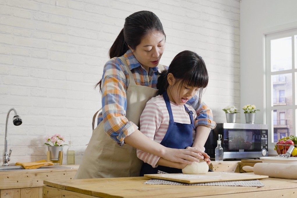 One of 2020’s biggest foodie trends was home baking. Lockdowns also popularised food deliveries. Photo: Shutterstock