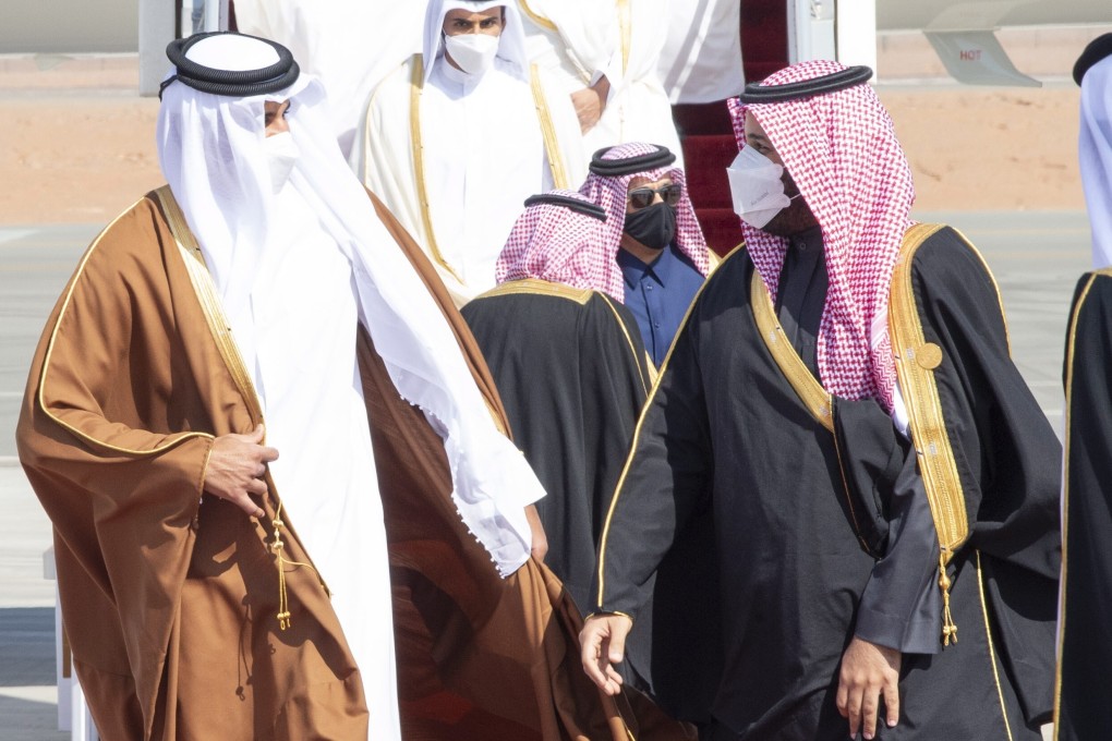 The Emir of Qatar, Sheikh Tamim bin Hamad bin Khalifa Al-Thani, meets Saudi Arabia’s Crown Prince Mohammed bin Salman. Photo: EPA