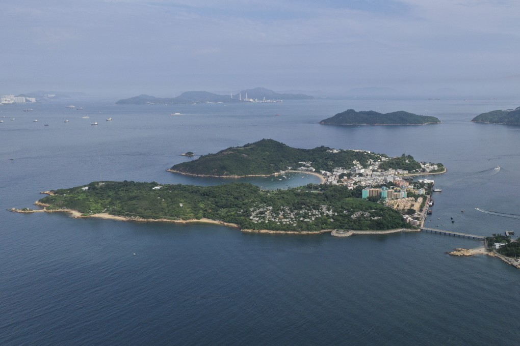 The Lantau Tomorrow plan envisages building artificial islands off Lantau, near Peng Chau (middle) and Sunshine Island (back left). Photo: Martin Chan