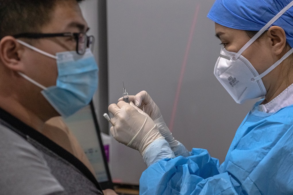 Details about the coronavirus vaccine trials are essential to trust in the product. Photo: EPA-EFE