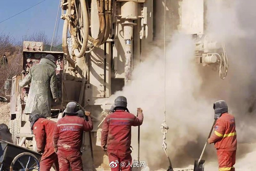 Rescuers plan to widen a shaft to bring the trapped workers to the surface. Photo: Weibo