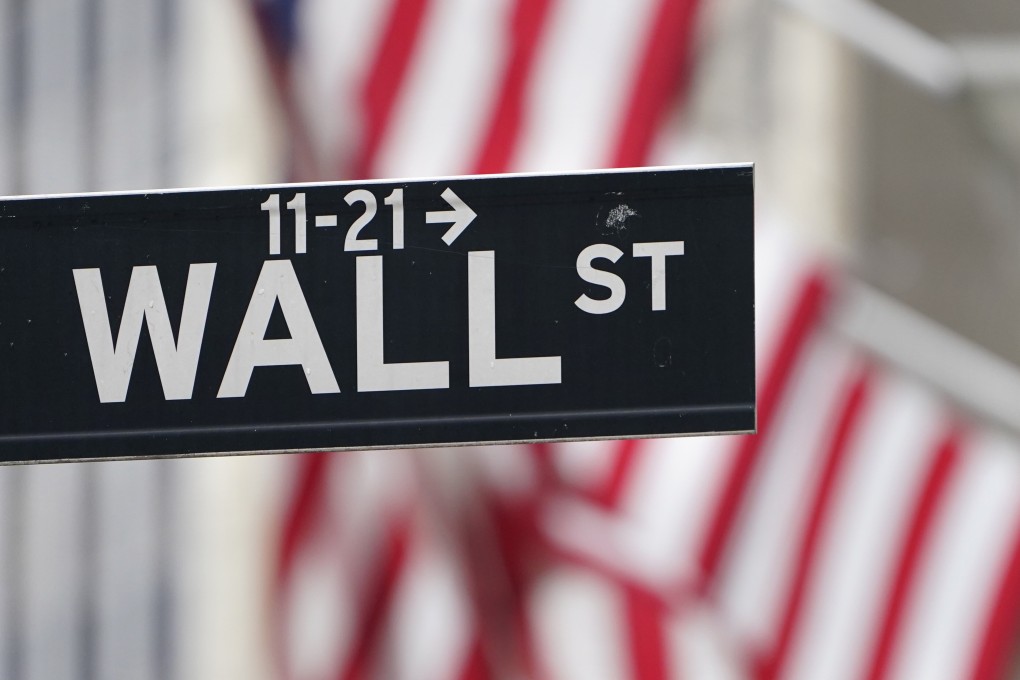 A street sign displayed at the New York Stock Exchange on November 23, 2020. Photo: AP
