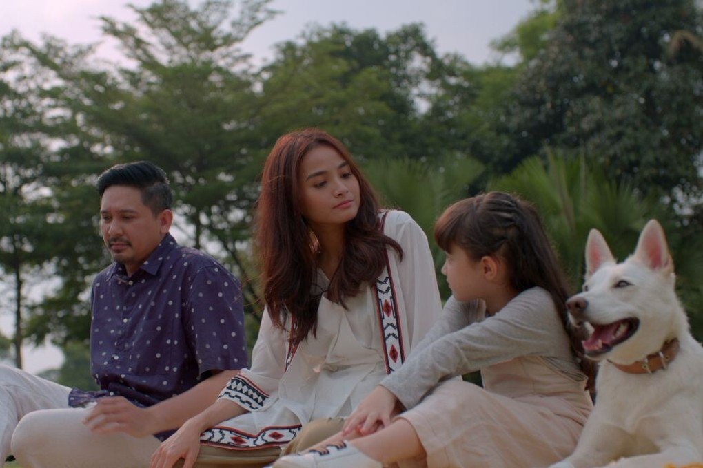 A still from June & Kopi – an Indonesian family drama by Noviandra Santosa.