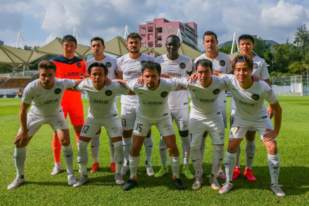 Hong Kong Premier League side R&F pose before taking on Lee Man at Mong Kok Stadium. Photo: HKFA
