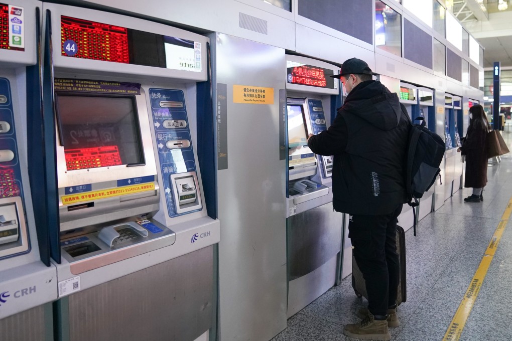 China’s Caixin/Markit services purchasing managers’ index (PMI), a gauge of sentiment among smaller, private firms, fell to 52.0 in January from 56.3 in December. Photo: Xinhua