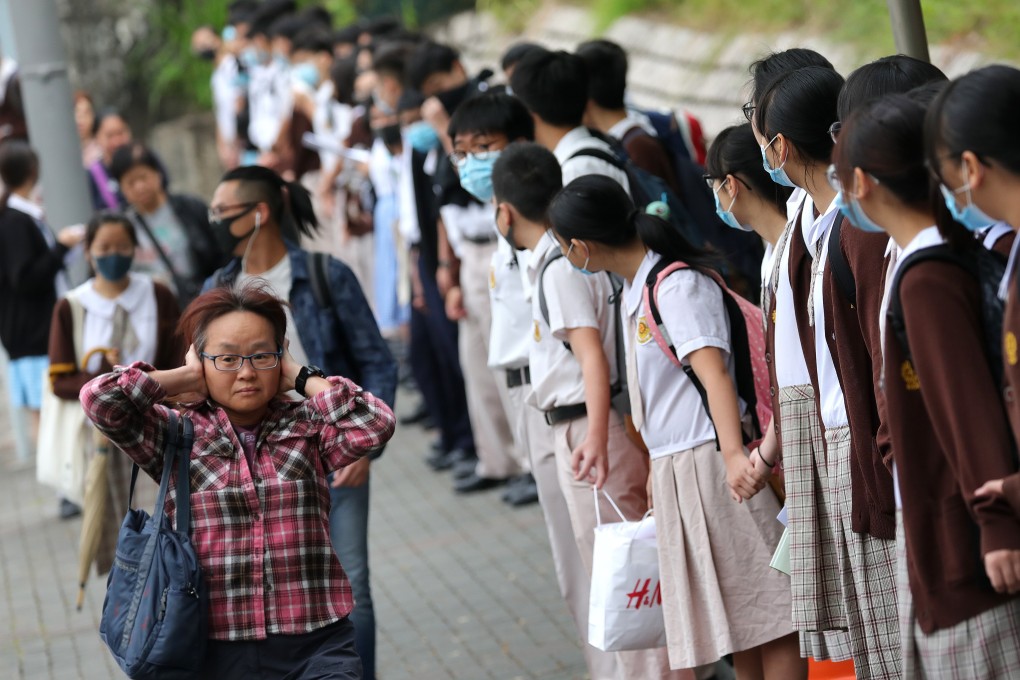 Secondary school students form a human chain in protest against the government in 2019. Photo: May Tse