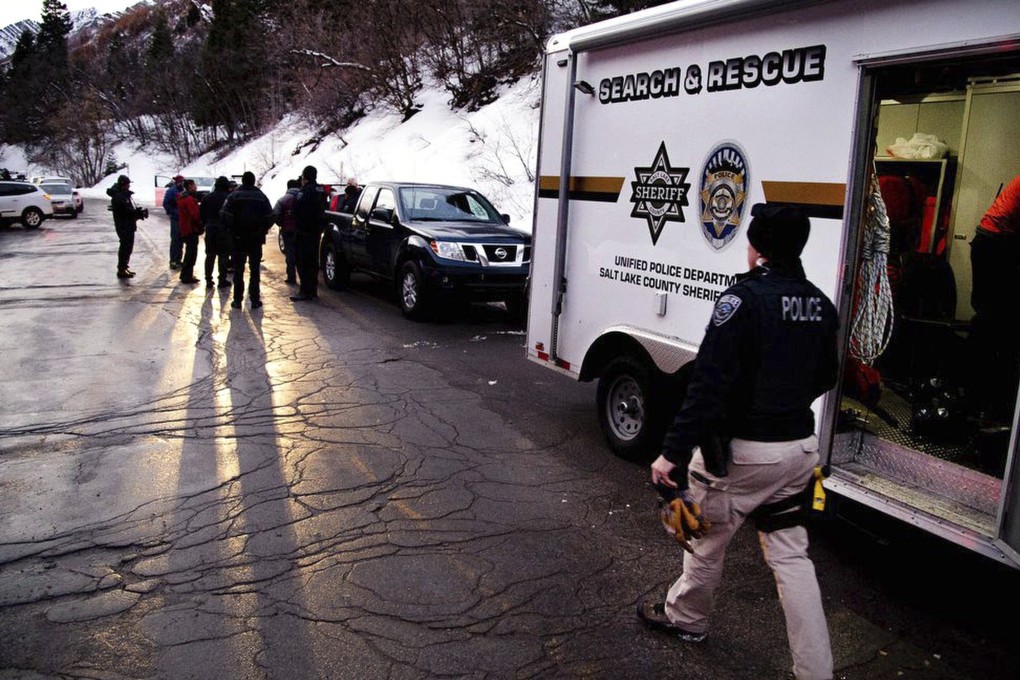 Salt Lake County Sheriff Search and Rescue crews respond to the top of Millcreek Canyon where four skiers died in an avalanche on Saturday. Photo: The Salt Lake Tribune via AP