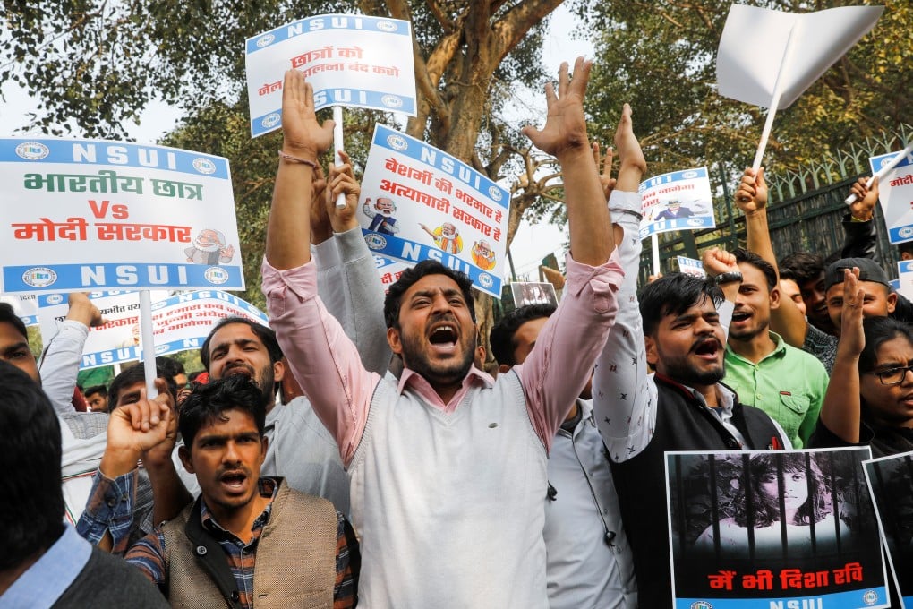 People demand the release of Indian climate activist Disha Ravi at a protest in New Delhi on February 17, 2021. Photo: AP