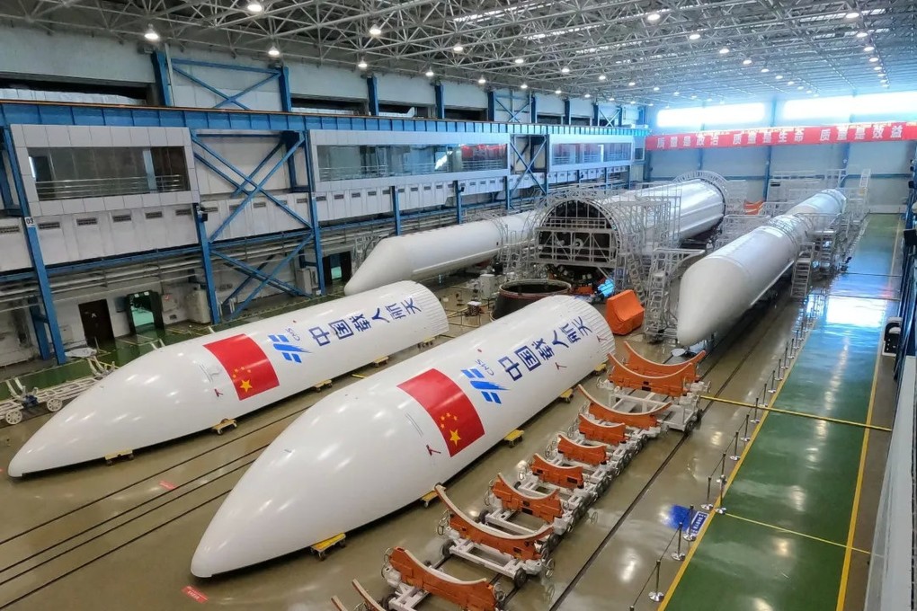 The heavy-lift rocket arrived at the Wenchang Spacecraft Launch Site on Hainan Island on Monday. Photo: Weibo