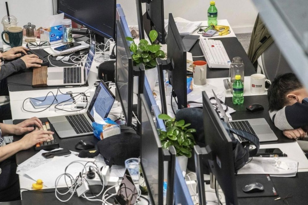 Some Chinese entrepreneurs still believe success depends on long working hours and scrimping on employee benefits. Photo: Bloomberg