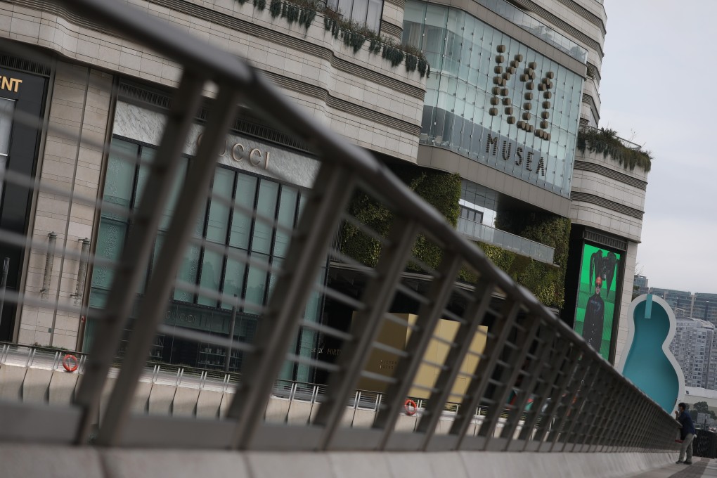 High-end shopping centre K11 Musea in Tsim Sha Tsui on Monday said it would remain closed through Friday to ensure all staff are tested. Photo: May Tse